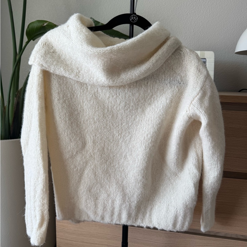 vince sweater